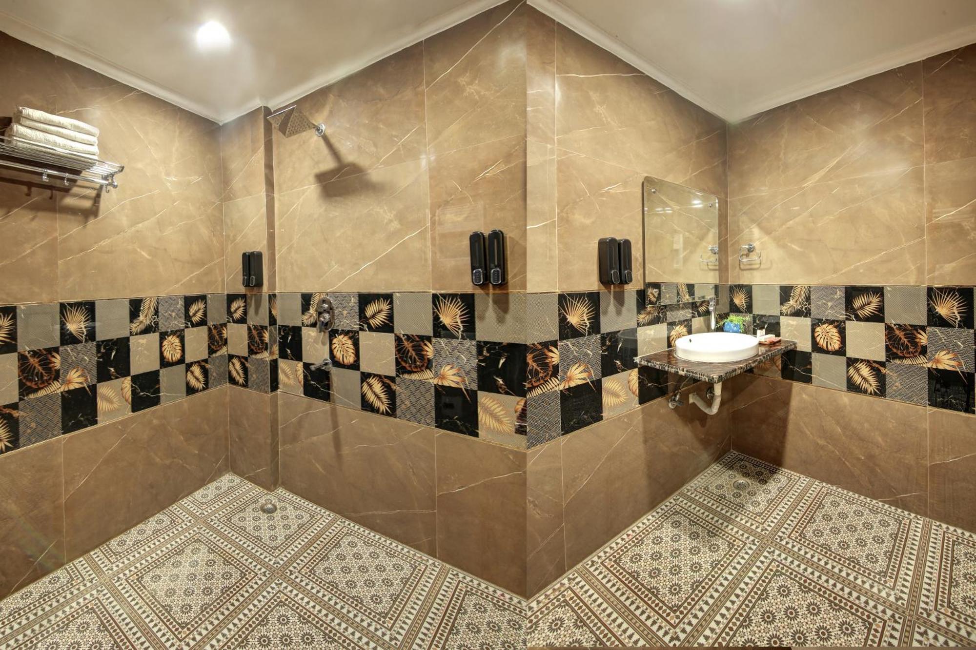 Hotel Neu Villa - Near Connaught Place & New Delhi Railway Station Luaran gambar