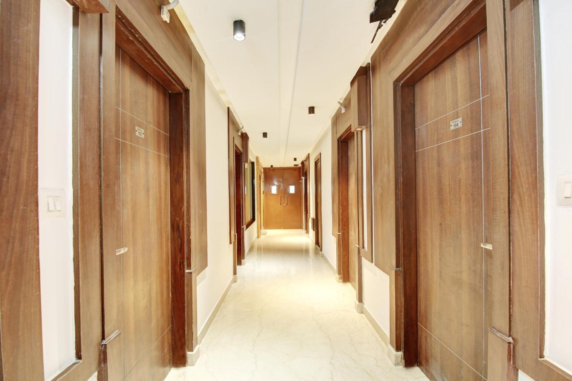 Hotel Neu Villa - Near Connaught Place & New Delhi Railway Station Luaran gambar